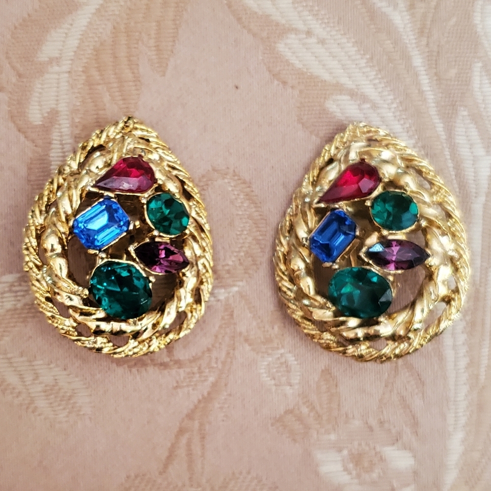 MJENT Gold Tone Clip Earrings